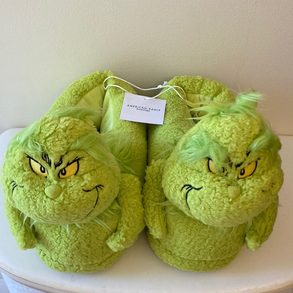 American Eagle Green Grinch Slippers M/L